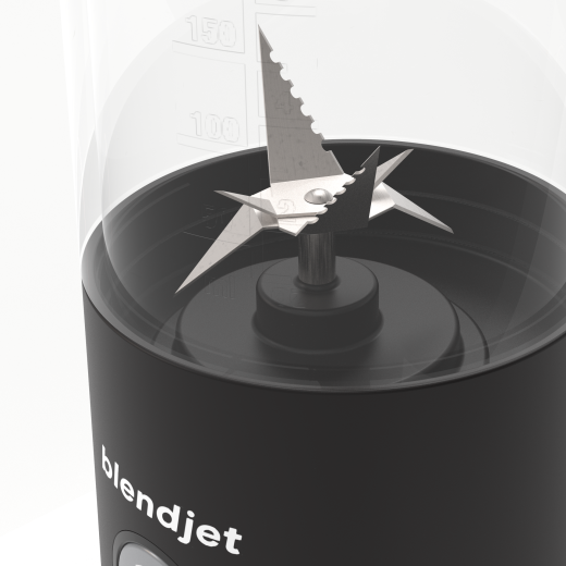 便携式塑料搅拌机的3D模型，金属刀片，带USB端口和电源按钮缩略图